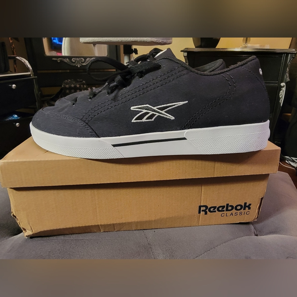 Reebok sneakers new in box, size 12
